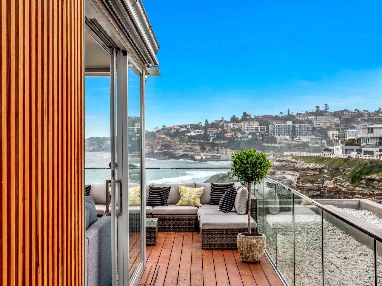 Vanila Sky Penthouse, Tamarama